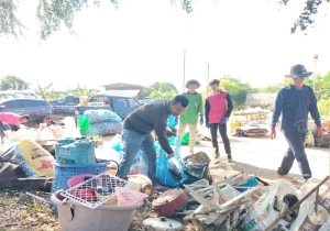 ออกรับ- ซื้อขยะตามโครงการธนาคารขยะองค์การบริหารส่วนตำบลเมืองใหม่และบริการเก็บค่าธรรมเนียมขยะมูลฝอย หมู่ที่ 6 บ้านโนนสง่า และหมู่ที่ 10 บ้านโนนสว่าง ตำบลเมืองใหม่